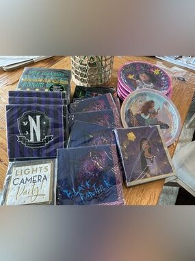 NEW Assorted Themed Party Plates & Napkins - Purple Mix